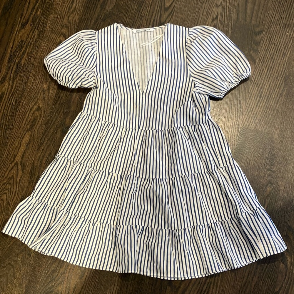 Zara Blue and White Striped Casual Dress